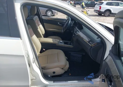 2010 Mercedes-Benz E 350 4Matic из США, поврежденный, VIN WDDHF8HB1AA116301